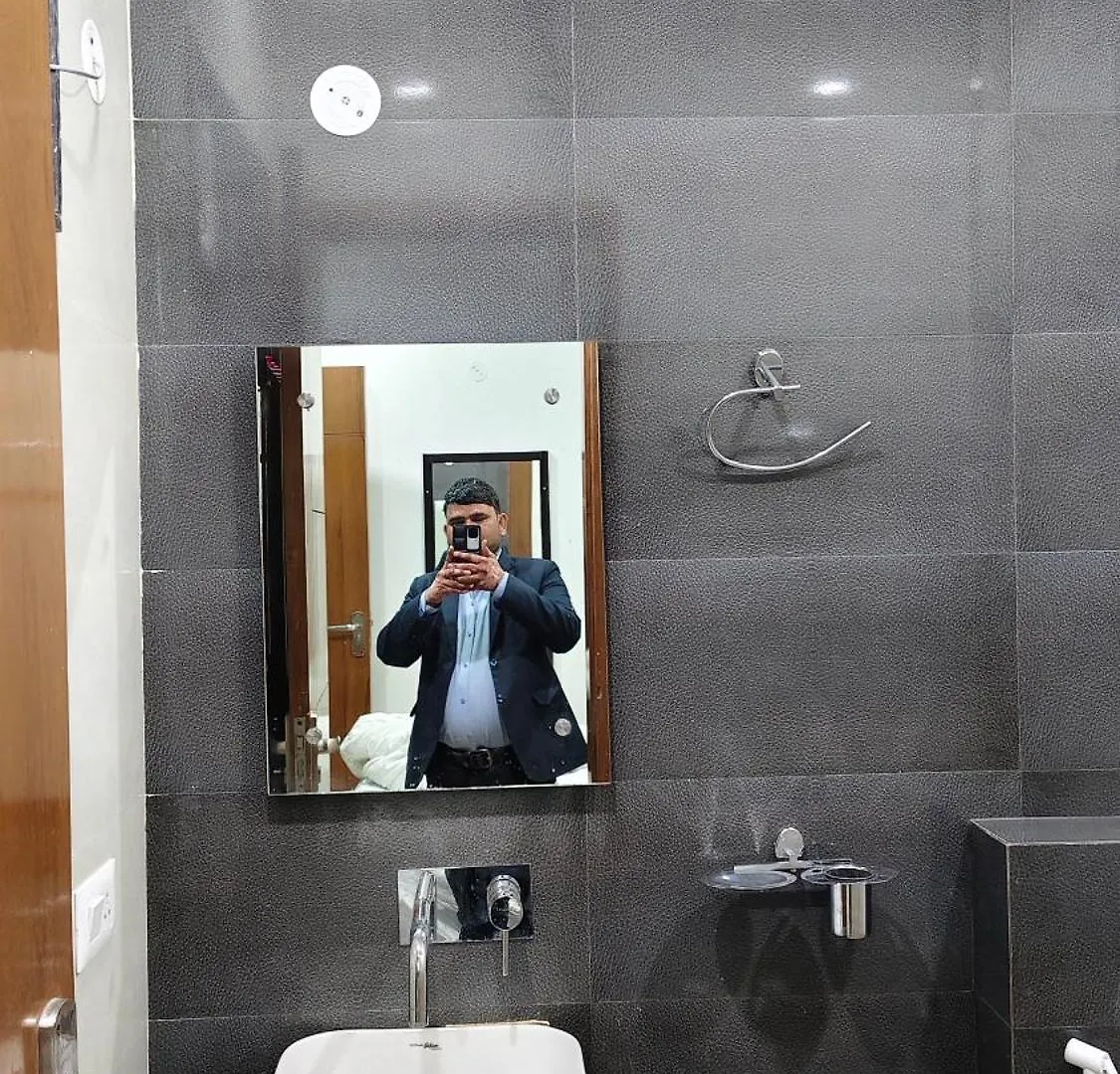 Al Taj Hotel - Agra 3*, آغْرا